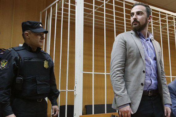 Судья признала Дмитрия Цорионова (Энтео) виновным в мелком хулиганстве