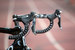 На F8 установлены ручки переключения и тормоза Shimano Dura-Ace Di2 11s