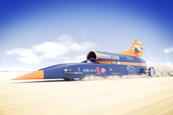 Bloodhound Super-Sonic была создана для того, чтобы побить рекорд скорости другой британской машины, Thrust SSC, которая в 1997 году разогналась до 1228 км/ч