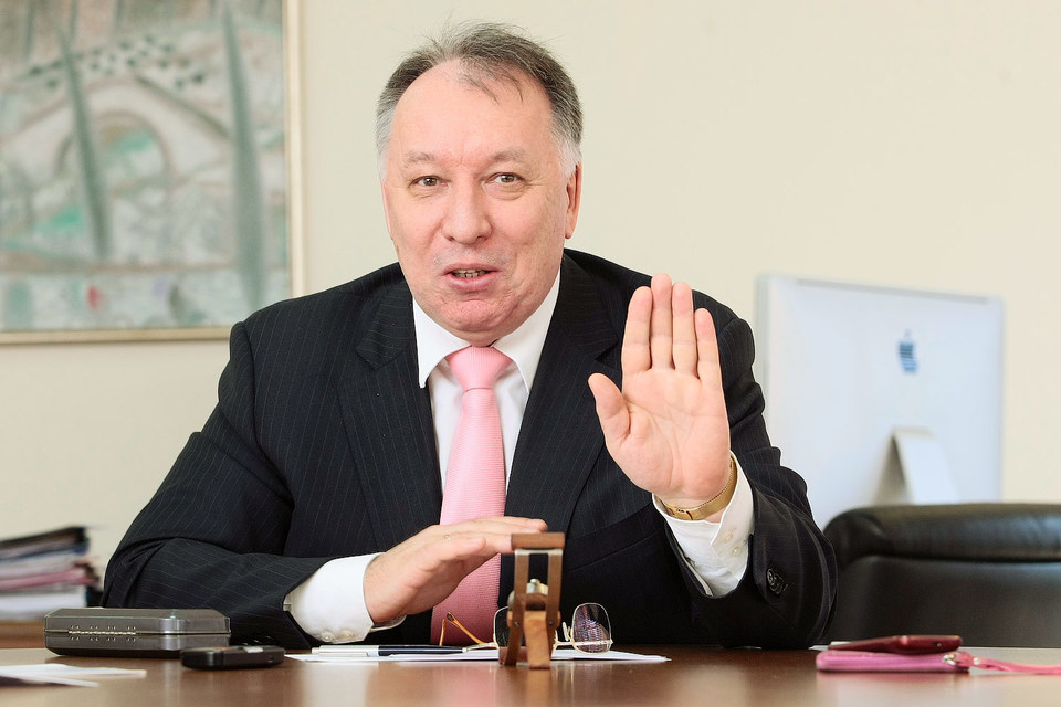 Владелец Международного банка Санкт-Петербурга Сергей Бажанов возвращается к оперативному управлению банком и обещает прорыв в его развитии