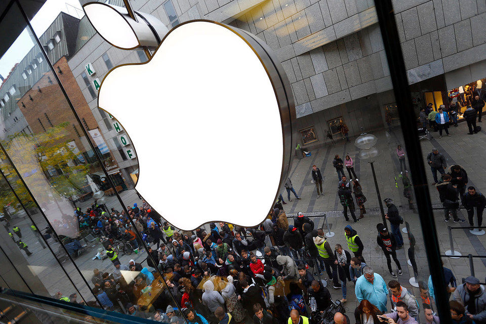 Очередь в магазин Apple в Германии