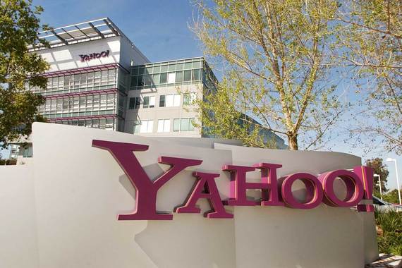 С начала 2015 г. котировки как самой Yahoo, так и Alibaba снизились примерно на 45%