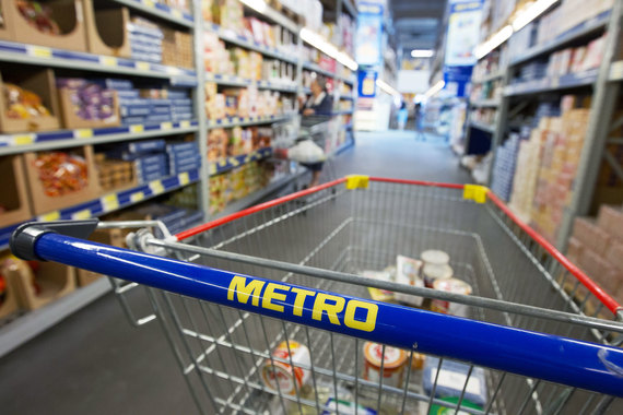 Metro начала тестировать малый формат в России весной 2012 г. Пилотный магазин открыла сама Metro, затем магазины открывались по франчайзингу
