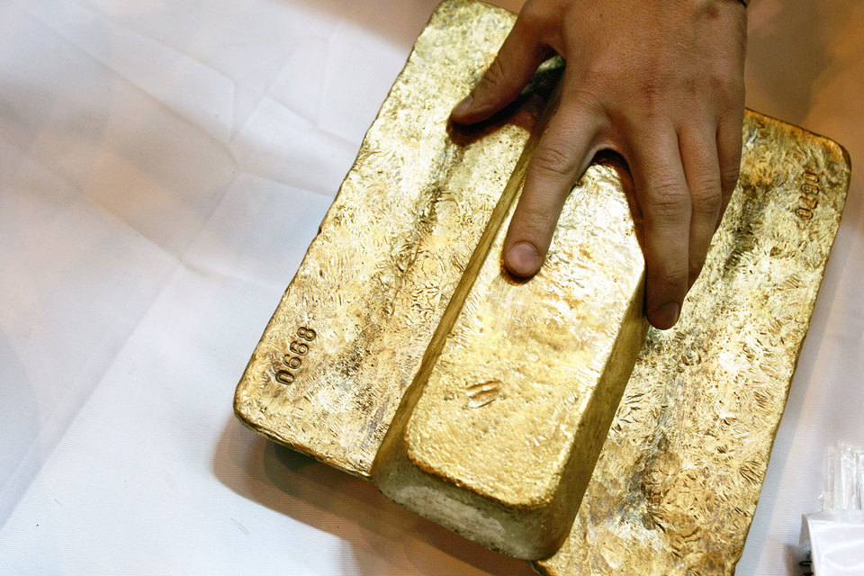 Рекордсменом стало «Полюс золото» (более 95% акций принадлежит Polyus Gold International, бумаги которой торгуются в Лондоне), акции которого в очередной раз взлетели на 69,6%