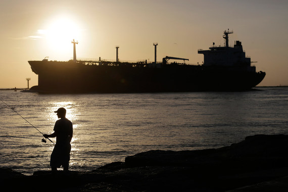 Предложение нефти в сентябре, по оценке МЭА, составило 96,6 млн баррелей в день