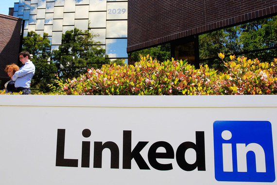 LinkedIn запустила новый сервис, который помогает искать кандидатов, соответствующих характеристикам конкретных людей