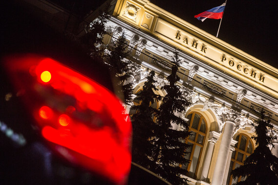 ЦБ отучил банки работать с компаниями, проводящими сомнительные операции