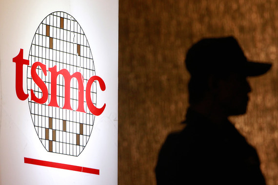 Samsung удалось опередить TSMC в технологической гонке, цель которой – миниатюризация чипов при повышении их производительности и снижении себестоимости