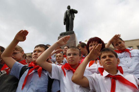 Некоторые партии в России уже пытались возродить пионерское движение