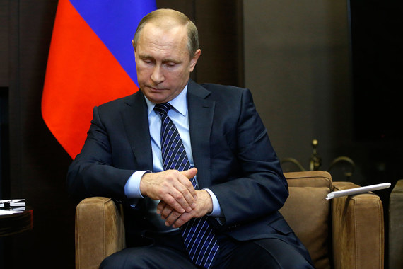 "Это удар, который России нанесли в спину пособники террористов", - заявил Путин