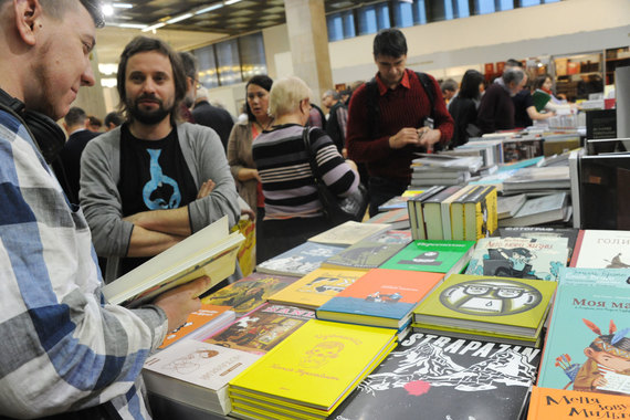 На ярмарке Non/fiction вместе собираются любители вымысла и поклонники факта