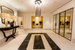 Королевский люкс Pozharsky в Four Seasons Hotel Moscow занимает 520 кв. м, еще 326 кв. м — это собственная терраса с видом на Красную и Манежную площади, Александровский сад и Кремль