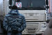 По данным радиообмена на 15.30, полиция перекрыла съезд на МКАД с Волоколамского шоссе, к Химкам стягивались подразделения ОМОНа