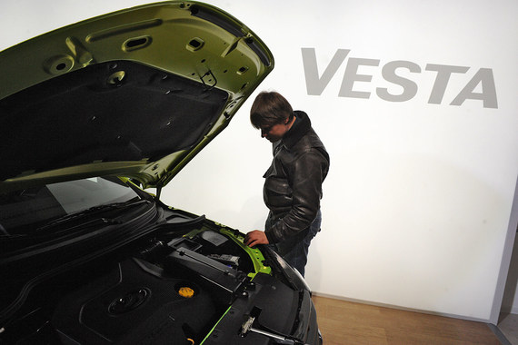«АвтоВАЗ» надеется увеличить продажи Lada Vesta, включив ее в программу обновления парка