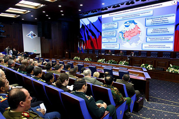 Начальник Генштаба российских вооруженных сил генерал Валерий Герасимов конкретизировал на встрече с иностранными военными атташе масштабы военной помощи сирийской вооруженной оппозиции