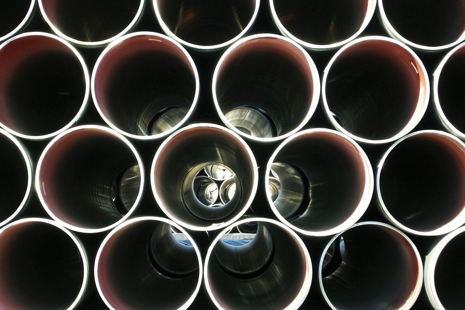 Еврокомиссия уже обсуждает судьбу Nord Stream 2 с германским регулятором и в скором времени примет решение о законности проекта