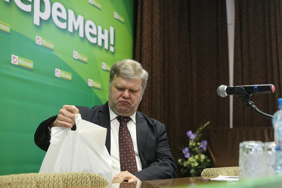 Митрохин не будет выдвигать свою кандидатуру на пост председателя партии «Яблоко»