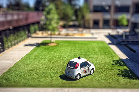 Google проводит тесты прототипов беспилотных автомобилей и рассчитывает вывести такие машины на рынок к 2020 году