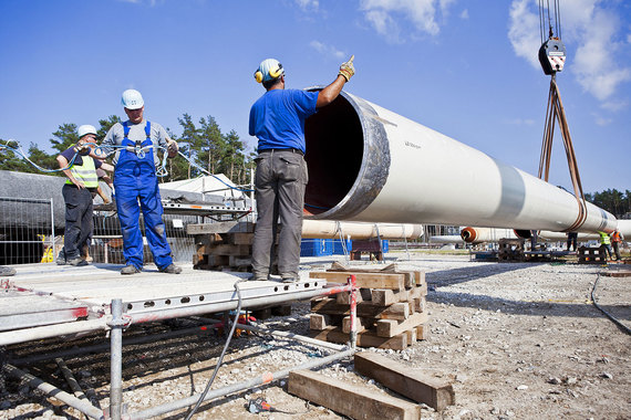 Проект «Северный поток – 2» предполагает строительство двух ниток газопровода мощностью 55 млрд куб. м газа в год из России в Германию по дну Балтийского моря
