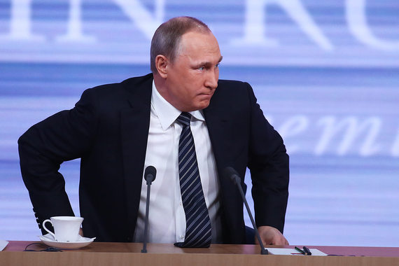 Президент несколько раз говорил о необходимости уточнения понятия политической деятельности