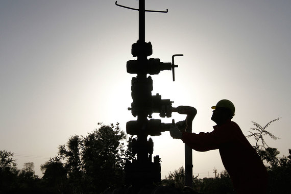 The Economic Times сообщал, что индийская Indian oil Corp (IOC) хочет купить у «Роснефть» 5–10% в «Ванкорнефти»