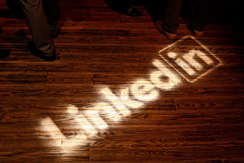 LinkedIn подешевела вдвое