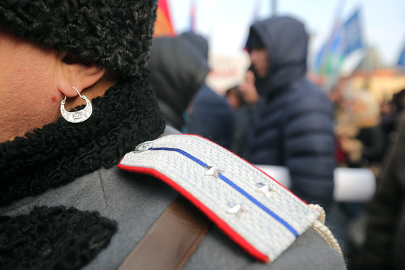 Контракт с казаками был заключен 31 декабря, подчеркивает Дмитриев, их организацию как единственного поставщика рекомендовал Совет судей