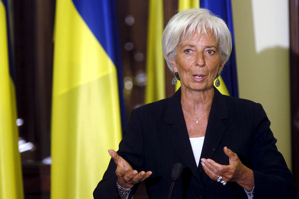 "Руководству Украины совершенно необходимо действовать немедленно, чтобы вернуться на многообещающий путь реформ", - говорится в заявлении Лагард