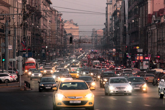 Uber, по неофициальным оценкам, занимает третье место в Москве после "Яндекс.Такси" и Gett по количеству заказов