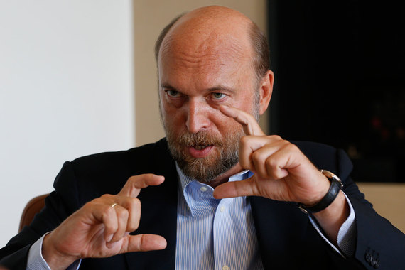 Сергей Пугачев приговорен к двум годам заключения за неуважение к суду
