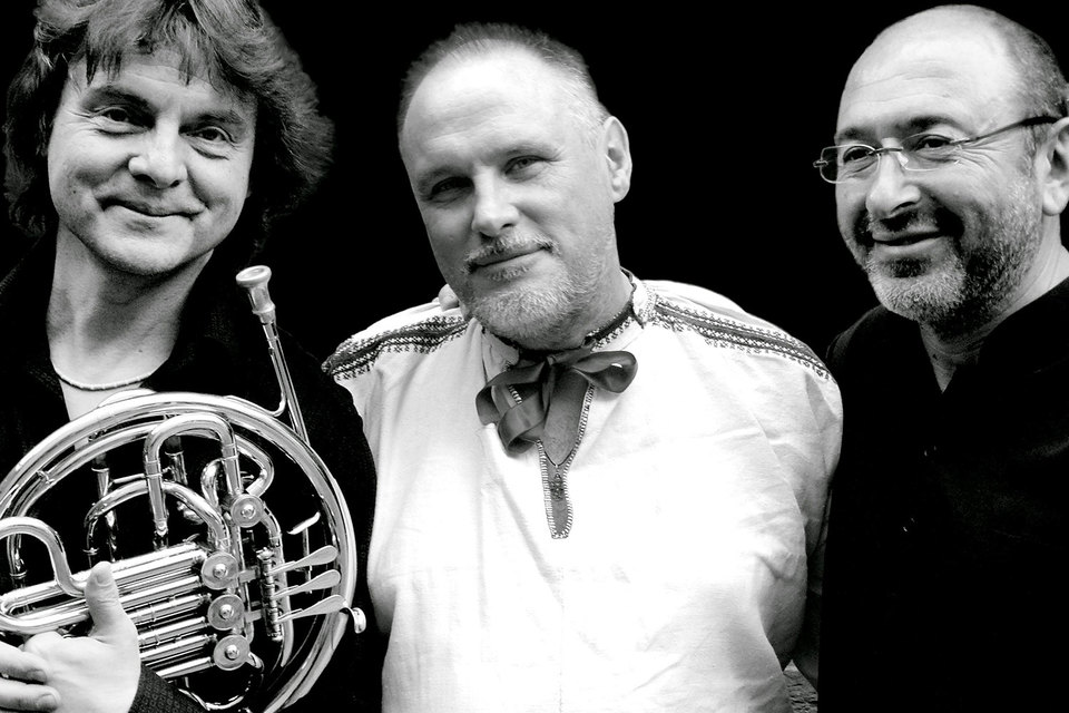 Вот уже 25 лет Moscow Art Trio ходит между жанрами