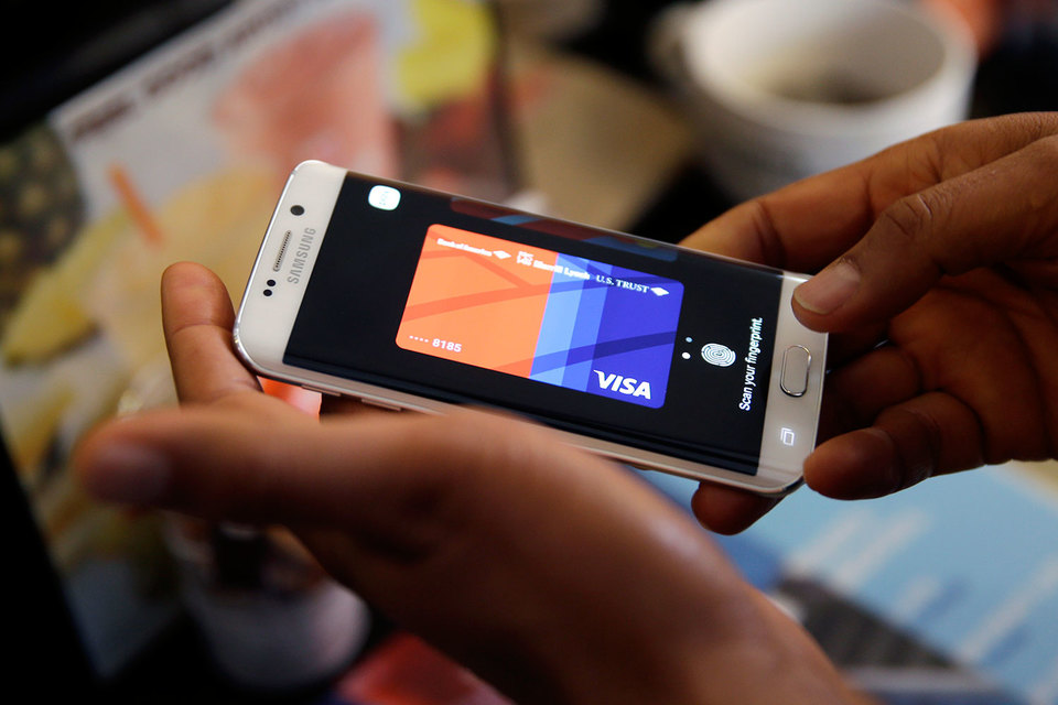 Преимуществом Samsung Pay аналитики Morgan Stanley считают поддержку сразу двух технологий