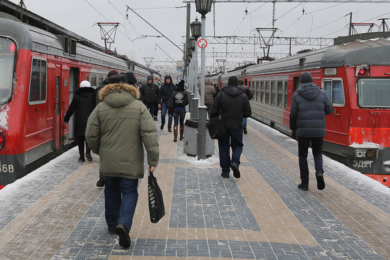 Почти 70% пассажиров пригородных поездов, ездящих из области в Москву, пользуются смартфонами