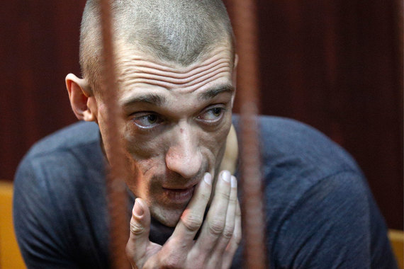 «Произведение визуального искусства» акции Петра Павленского «Угроза» исключили из списка номинантов Всероссийского конкурса в области современного визуального искусства «Инновация»