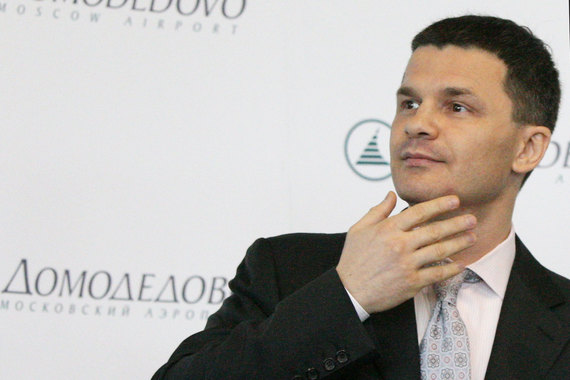 Владелец аэропорта "Домодедово" не стал уезжать за границу от уголовного преследования