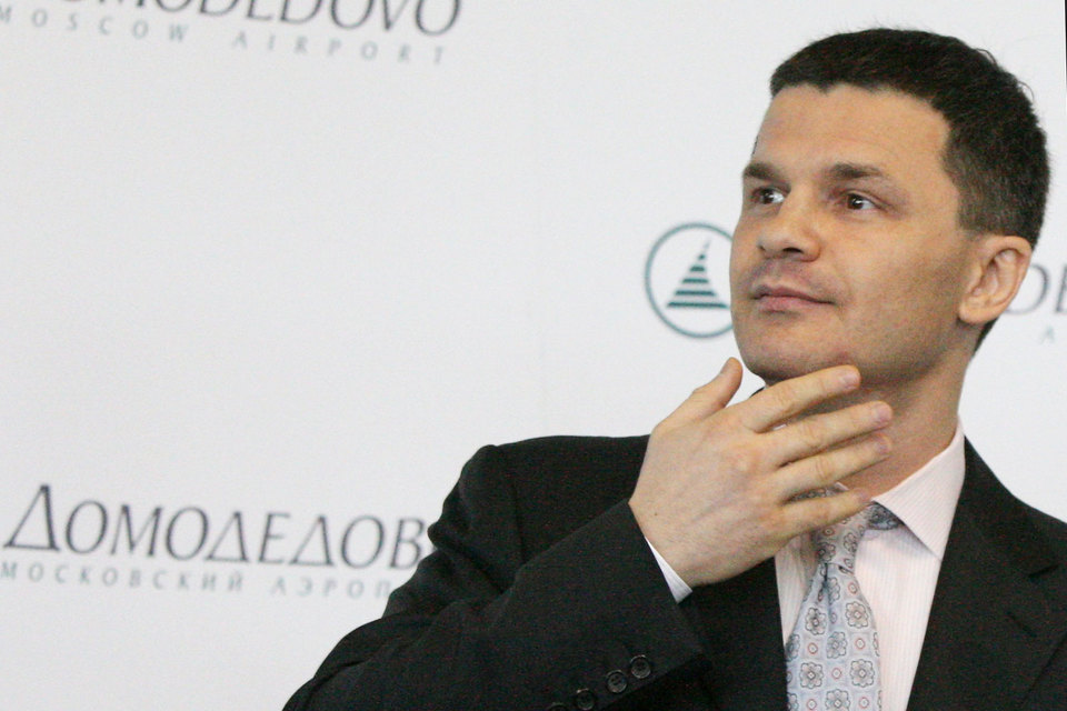 Владелец аэропорта "Домодедово" не стал уезжать за границу от уголовного преследования