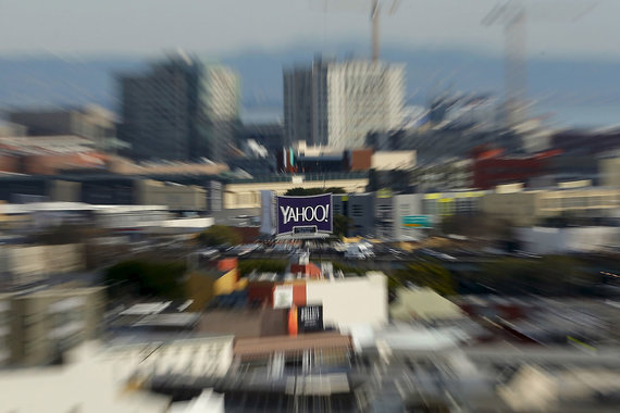 Yahoo готовится к продаже основного бизнеса