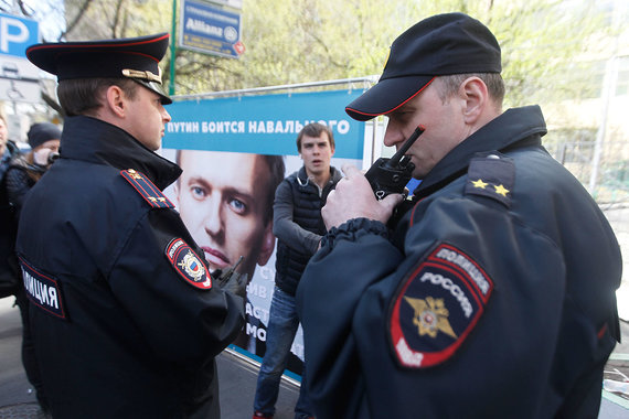 Госдума готовит очередной пакет поправок в избирательное законодательство и вводит ограничения на использование агитационных кубов