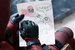 Кинокомикс «Дэдпул» отличается от обычной продукции Marvel тем, что это черная комедия, а герой отлично осознает, что он герой комикса