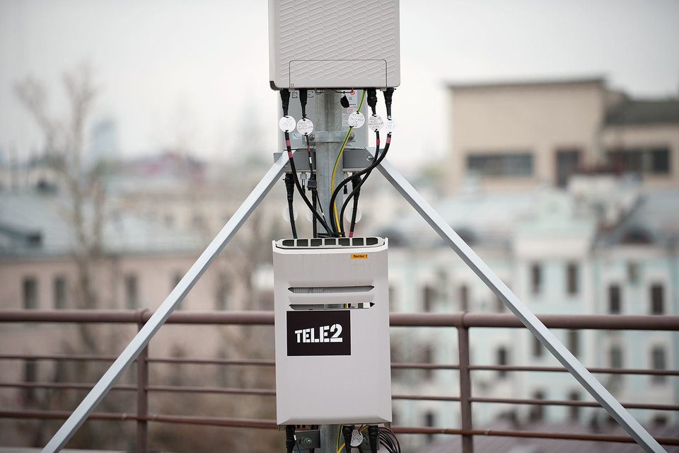 В Москве Tele2 часто использует конструкции на крыше
