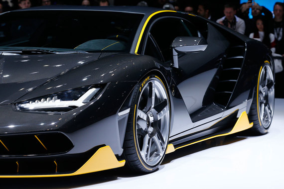 Все 40 экземпляров "юбилейного" Lamborghini Centenario стоимостью от 1,75 млн евро уже распроданы