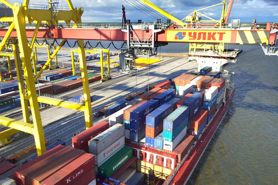 Пропускная способность УЛКТ – 440 000 TEU в год, общая площадь – 50,4 га.