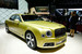 Bentley показывает обновление флагманского седана Mulsanne, у которого впервые появилась удлиненная версия Mulsanne Extended Wheelbase с роскошными задними сиденьями в «авиационном стиле»