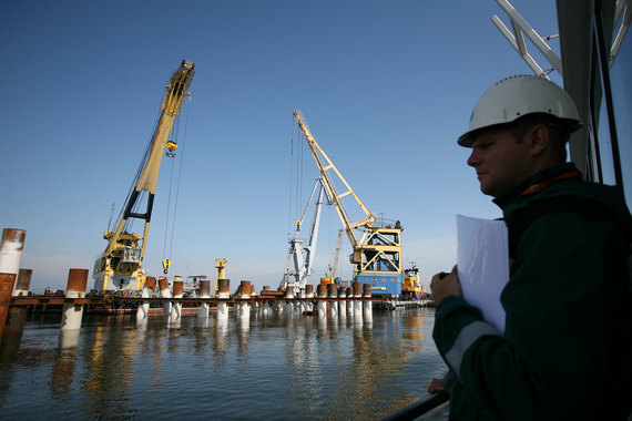 ВТБ, которому «Компания Усть-Луга» должна более 500 млн руб., подал иск о ее банкротстве. Гарантии по кредиту предоставила администрация Ленобласти
