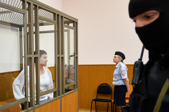 Надежда Савченко обвиняется по трем статьям Уголовного кодекса