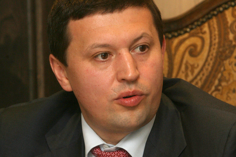Арестованный на этой неделе бывший топ-менеджер ВЭБа Ильгиз Валитов обвиняется в том, что заставил владельца «Евродона» отдать 40% компании в обмен на кредиты госбанка