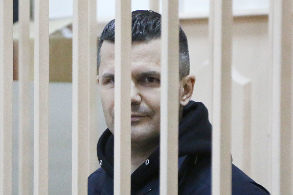 Каменщик обвиняется в оказании услуг, не отвечающих требованиям безопасности и повлекших в связи с терактом гибель 37 человек в 2011 г.
