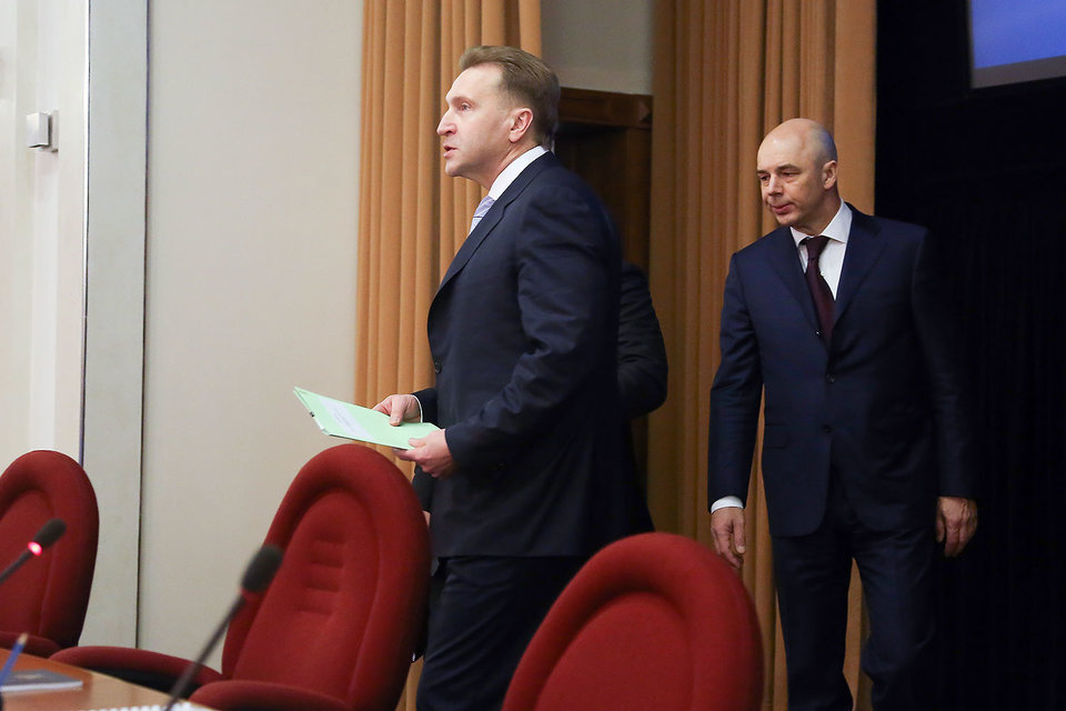 Экономический блок правительства получил от Morgan Stanley низкую оценку (на фото слева направо первый вице-премьер Игорь Шувалов и министр финансов Антон Силуанов)