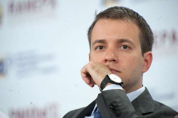 Сначала министр связи Николай Никифоров планировал собирать деньги в фонд за счет 10%-ного сбора с продаж программного обеспечения, потом – за счет отмены льготного НДС для IT-компаний