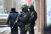 Около здания суда дежурят сотрудники полиции